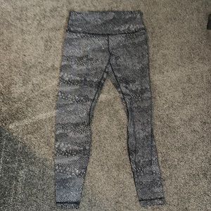 Lululemon size 10 polka dot leggings!